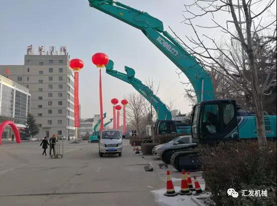 更換挖神鋼掘機的液壓油時應(yīng)注意哪些細節(jié)？